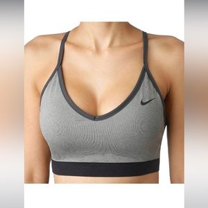 NIKE Women's Pro Indy Sports Bra